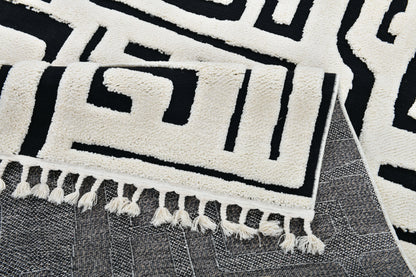 Madu Abstract Maze Geometric Powerloom Rugs - Contemporary White & Black