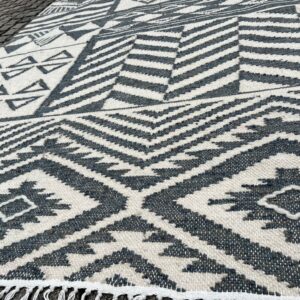 Wool & Silk Modern Rugs