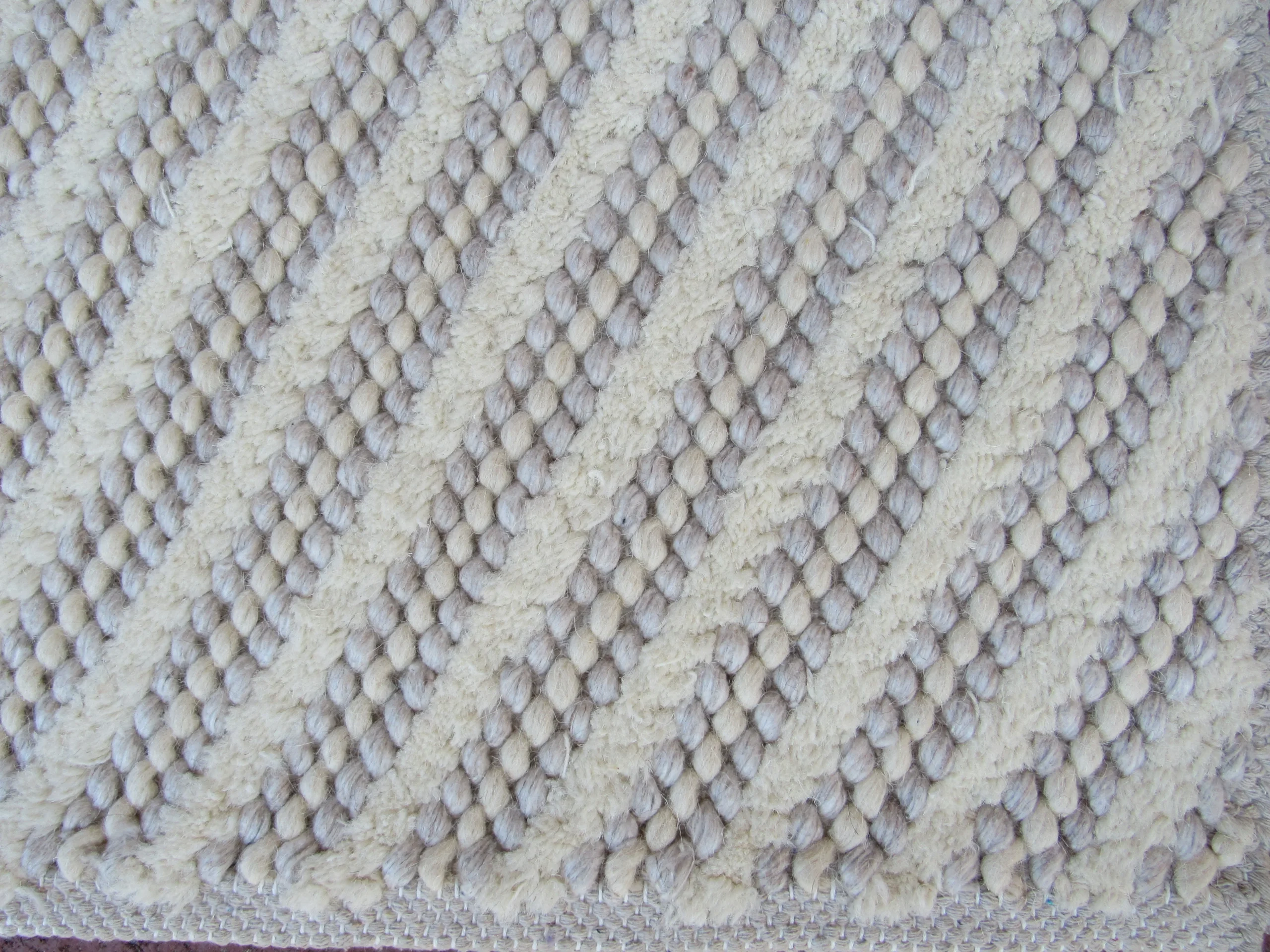 Hand Woven Textured Rug 160x230cm 4 Hand Woven Textured Rug 160x230cm - Image 4