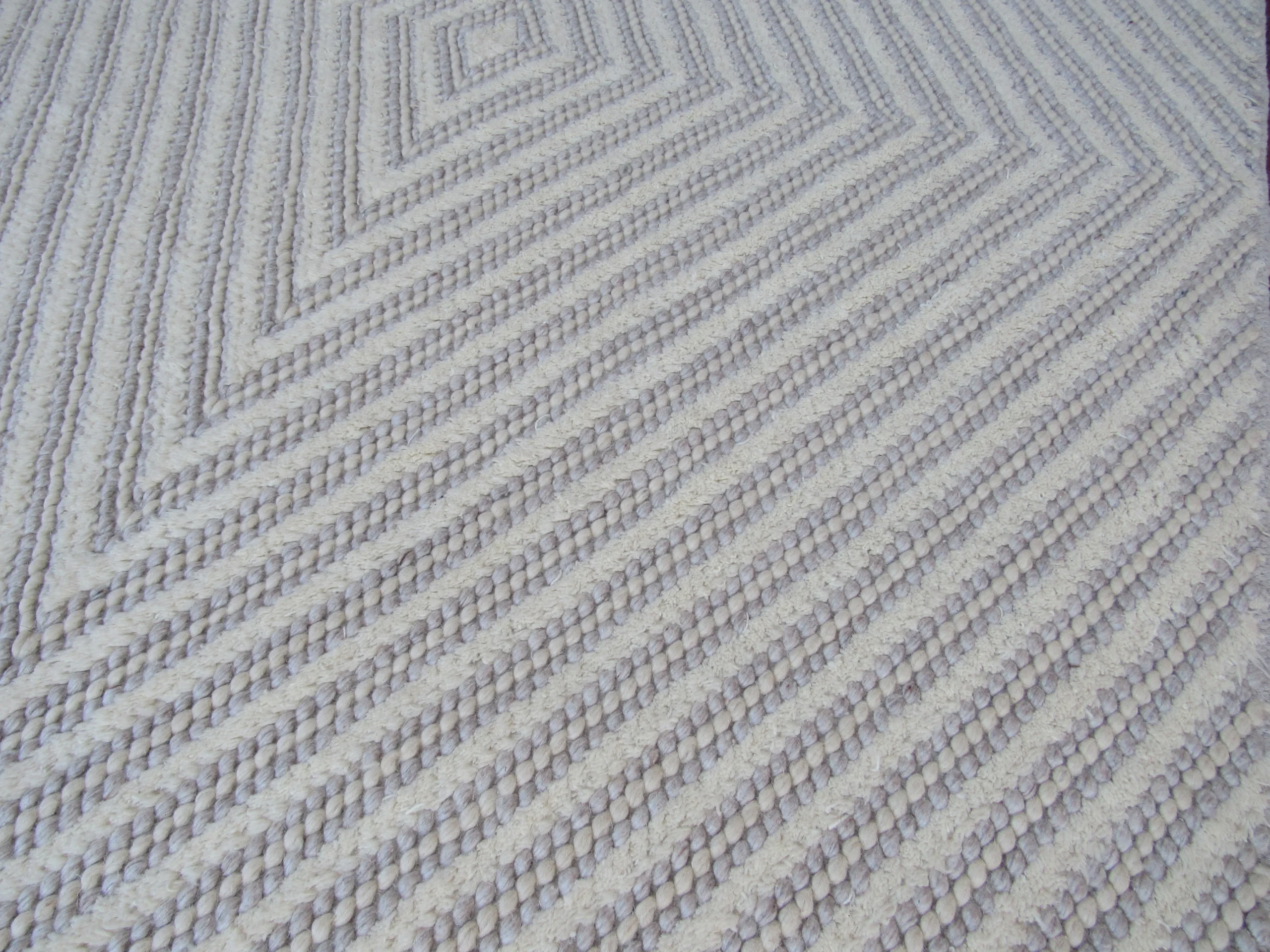 Hand Woven Textured Rug 160x230cm 2 Hand Woven Textured Rug 160x230cm - Image 2