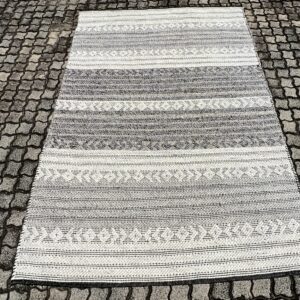 Hand Tufted wool rug 160x230cm